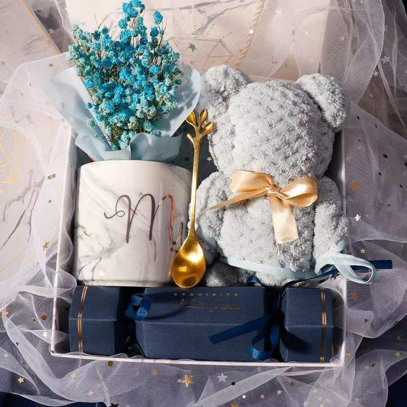 {賭波}(35岁女人最想要的16种礼物) {賭波}(35岁女人最想要的16种礼物)